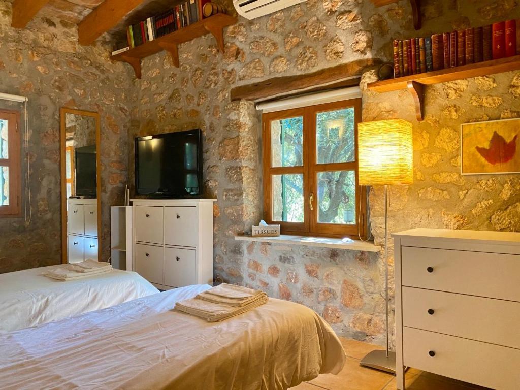 Fabulous Rustic Villa Set On Mountain With Unique Views Valldemossa  Luaran gambar